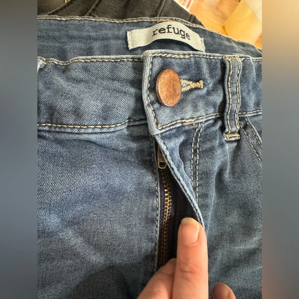 Refuge, size 10, jeans shorts. - Picture 4 of 7